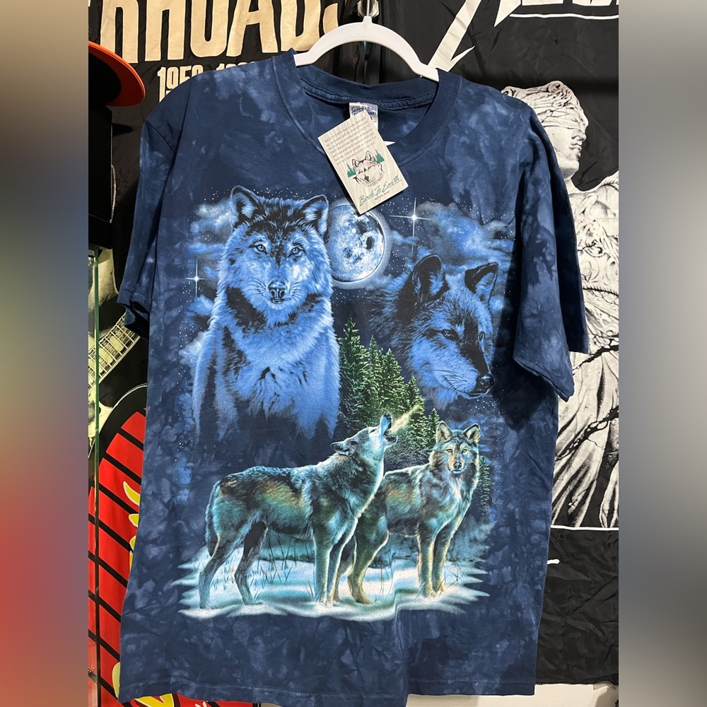 Vintage tie dye wolf tee. Deadstock nature tee
